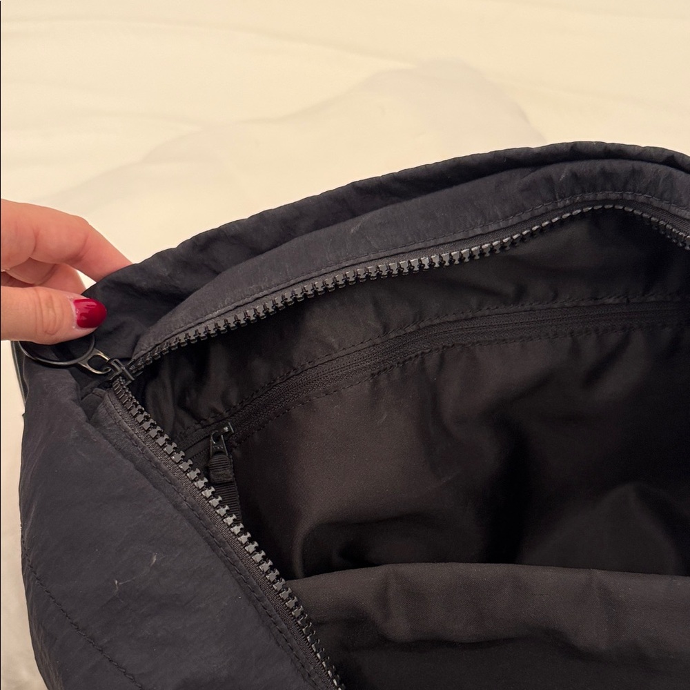 Lululemon On My Level Duffle Bag - Picture 10 of 12